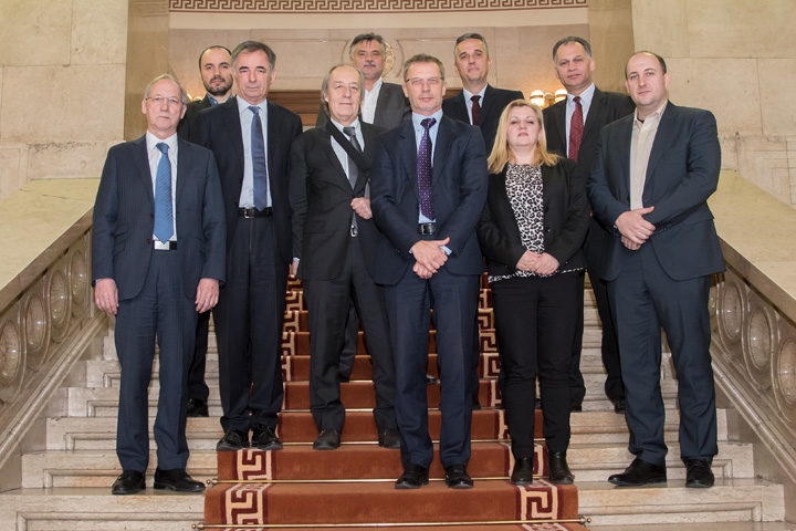 Parliamentary deputies pay visit to the Croatian National Bank Parliamentary deputies pay visit to the Croatian National Bank