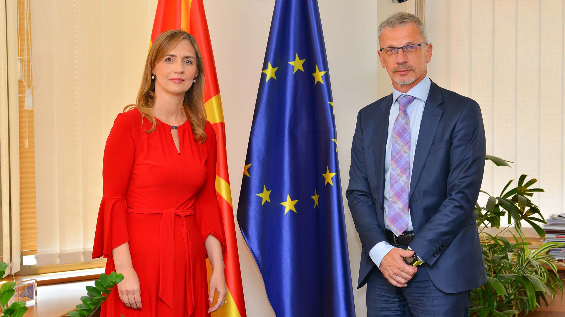 Hrvatska narodna banka i Narodna banka Republike Sjeverne Makedonije potpisale Memorandum o razumijevanju u vezi sa suradnjom i razmjenom informacija Hrvatska narodna banka i Narodna banka Republike Sjeverne Makedonije potpisale Memorandum o razumijevanju u vezi sa suradnjom i razmjenom informacija