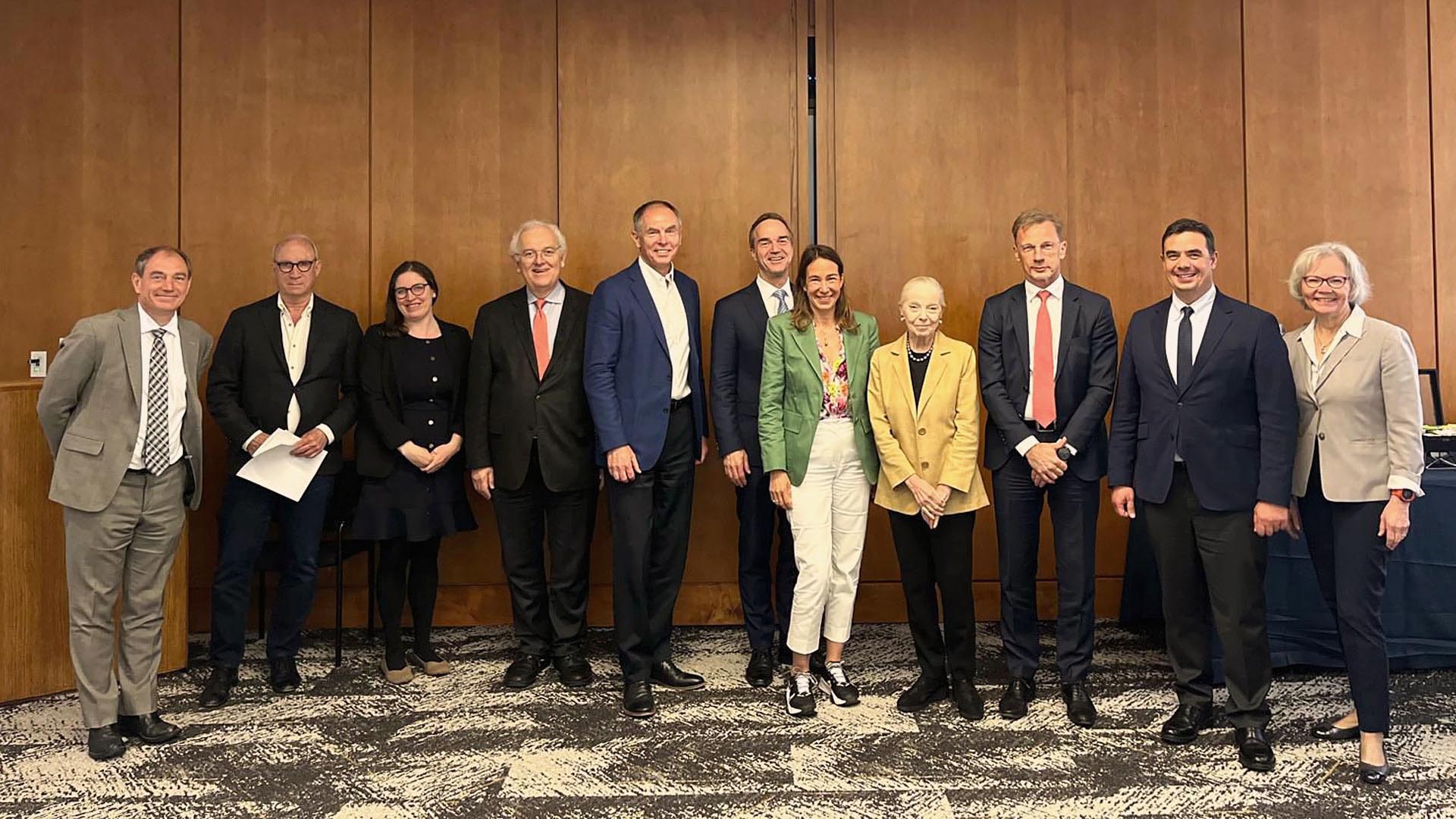 Guverner HNB-a Boris Vujčić sudjelovao na okruglom stolu  Guverner HNB-a Boris Vujčić sudjelovao na okruglom stolu